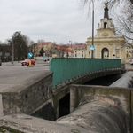 Most, tunel dla rowerów i rondo. Komunikacyjne zmiany przed pałacową bramą