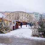 Na Rynku Kościuszki można zrobić świąteczne zakupy i obejrzeć żywą szopkę [ZDJĘCIA]