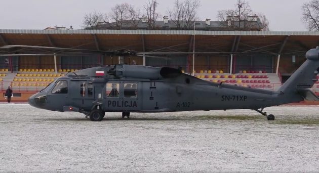 Black Hawk lądował na stadionie w Białymstoku. Transportował serce