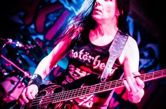Koncert Acid Drinkers w Gwincie
