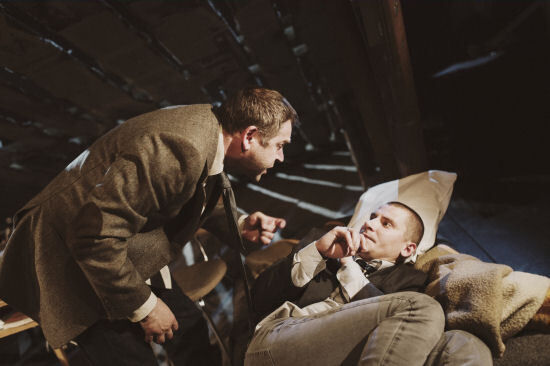 Spektakl "Emigranci" w Teatrze Dramatycznym