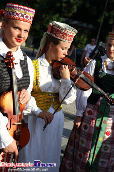 Podlaska Oktawa Kultur. Parada zespołów