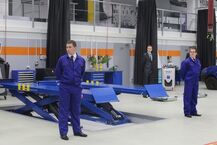 Otwarcie hali samochodowej przy "Mechaniaku"
