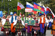 Podlaska Oktawa Kultur. Parada zespołów i koncert inauguracyjny