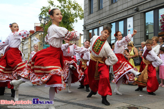 Podlaska Oktawa Kultur. Parada zespołów