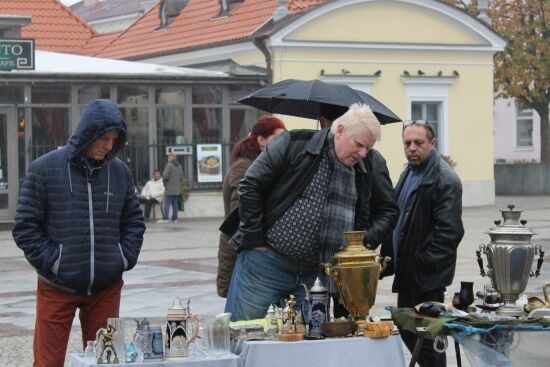 Targ staroci na Rynku Kościuszki