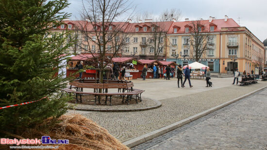 Jarmark bożonarodzeniowy i żywa szopka