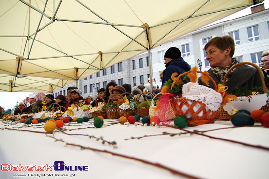 Święcenie pokarmów na Rynku Kościuszki