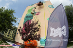 DSW. Mural przy ul. Antoniukowskiej 42