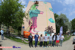 DSW. Mural przy ul. Antoniukowskiej 42