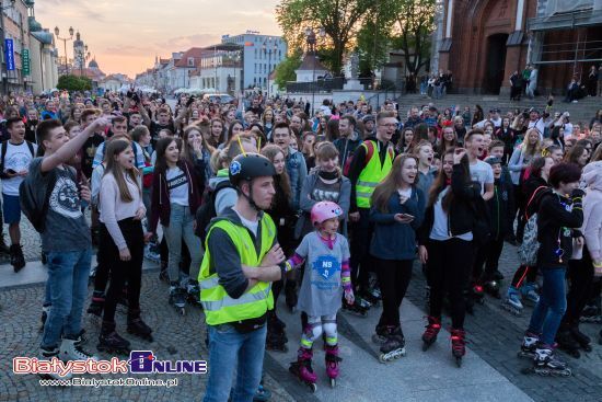 Nightskating Białystok: Fly me to the moon