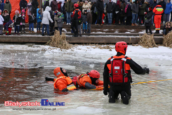 Ćwiczenia z ratownictwa na lodzie