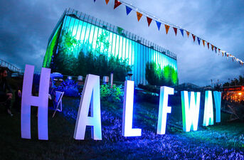 Halfway Festival. Amiina i Seasonal