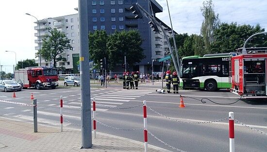 Wypadek autobusu BKM przy ul. Wyszyńskiego