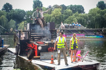 "Co ma pływać nie utonie" - Mistrzostwa Polski w Pływaniu na Byle Czym