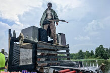 "Co ma pływać nie utonie" - Mistrzostwa Polski w Pływaniu na Byle Czym