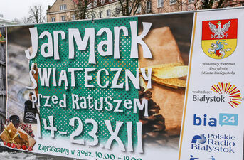 Jarmark bożonarodzeniowy i żywa szopka