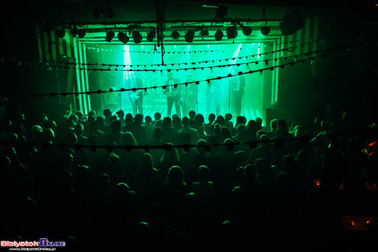 Poparzeni Kawą Trzy w Zmianie Klimatu