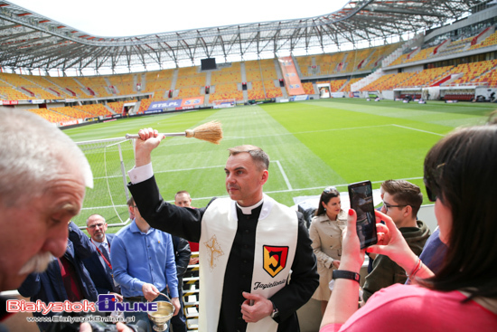 Święconki na stadionie miejskim