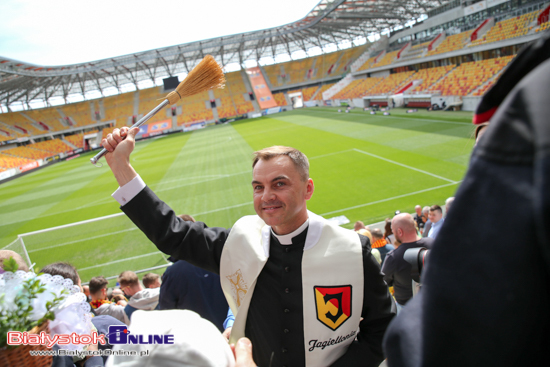 Święconki na stadionie miejskim