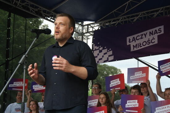 "Polska przeciw przemocy" - manifestacja przed Teatrem Dramatycznym