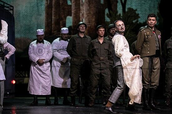 Pokaz prasowy "Barona cygańskiego" w OiFP