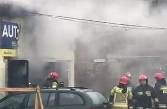 Pożar warsztatu samochodowego