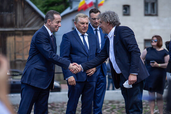 Otwarcie miejsca pamięci na Rynku Siennym