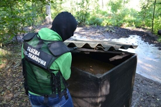 Likwidacja leśnej bimbrowni