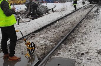 Koszarówka. Wypadek na przejeździe kolejowym