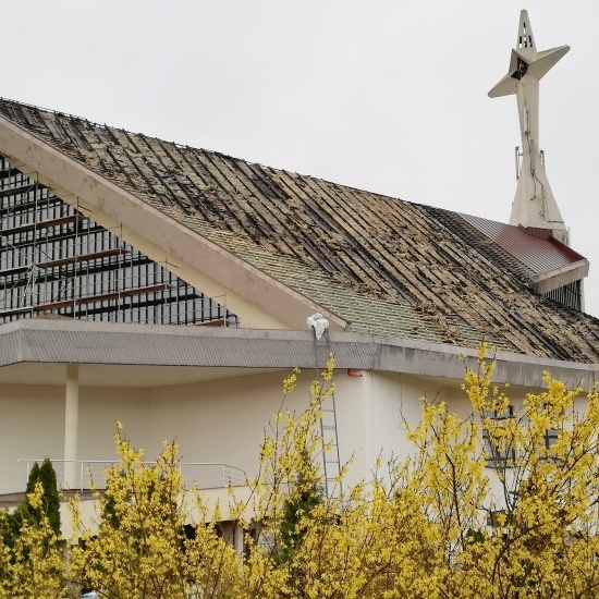 Kościół św. Maksymiliana Marii Kolbego po pożarze