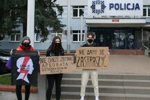 Protest przed Komendą Policji w Białymstoku