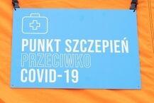 Szczepienia "z marszu" pod Pałacem Branickich