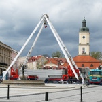 2021.05.05 - Diabelski młyn staje przy Ratuszu