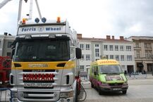 Diabelski młyn staje przy Ratuszu