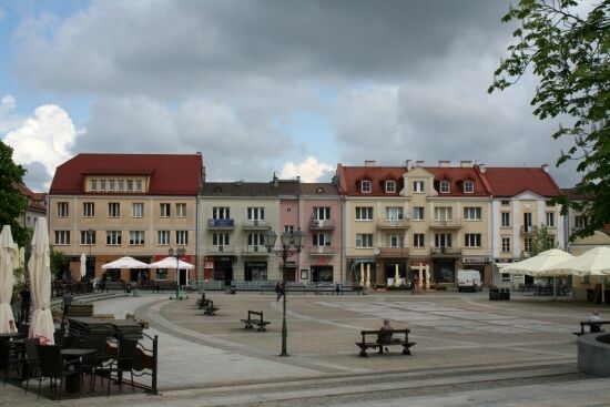 Rozkładanie ogródków na Rynku Kościuszki