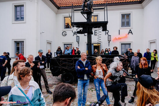  \"Na początku był czyn\". Wystawa w Galerii Arsenał