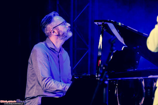 NIE Teatr. Otwarcie i koncert \"Nasza Miłość\"