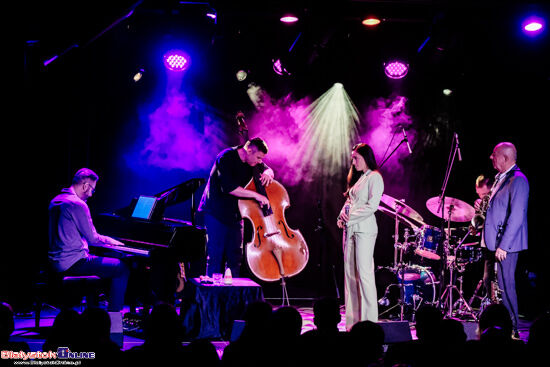 NIE Teatr. Otwarcie i koncert \"Nasza Miłość\"