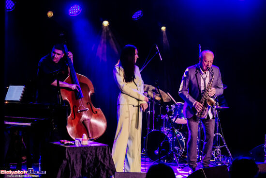 NIE Teatr. Otwarcie i koncert \"Nasza Miłość\"