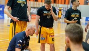 Tur najpierw pokonał Młode Żubry, a potem przegrał z Lublinianką