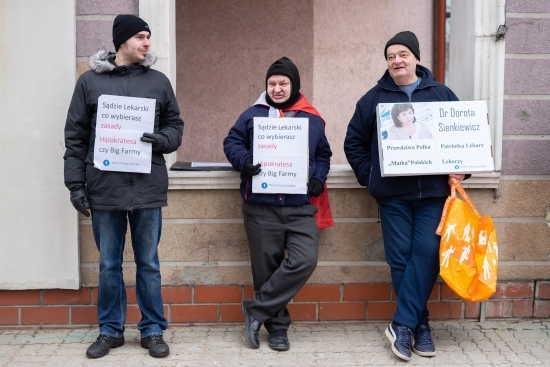 Protest antyszczepionkowców