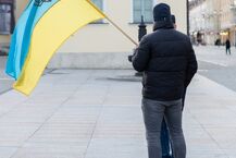Manifestacja na Rynku Kościuszki po ataku na Ukrainę