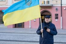Manifestacja na Rynku Kościuszki po ataku na Ukrainę