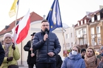 Manifestacja na Rynku Kościuszki po ataku na Ukrainę