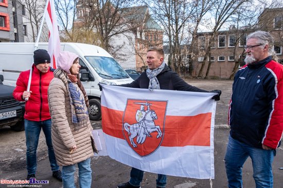 Manifestacja pod konsulatem Białorusi