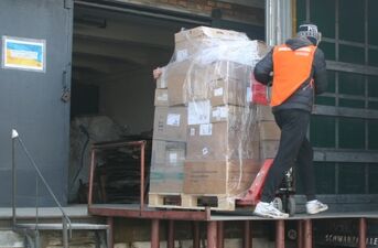 Pierwszy transport z wojewódzkiego magazynu darów