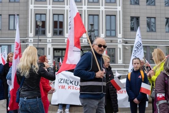 Marsz "Lockdown źródłem inflacji"