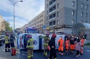 Wypadek z udziałem karetki w centrum Białegostoku