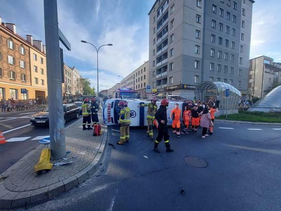 2022.07.28 - Wypadek z udziałem karetki w centrum Białegostoku